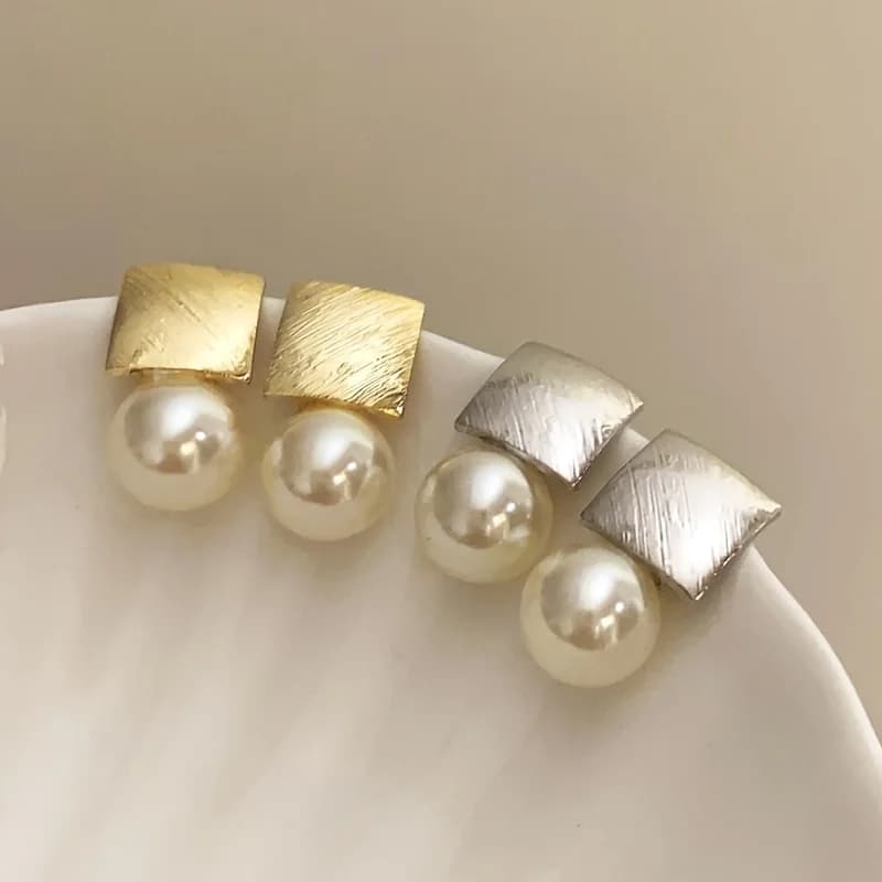 Elegant Pendent Earrings Square with Pearls Imitated for Women and Girls, Minimalist Jewelry for Weddings and Celebrations, Birthday Gift
