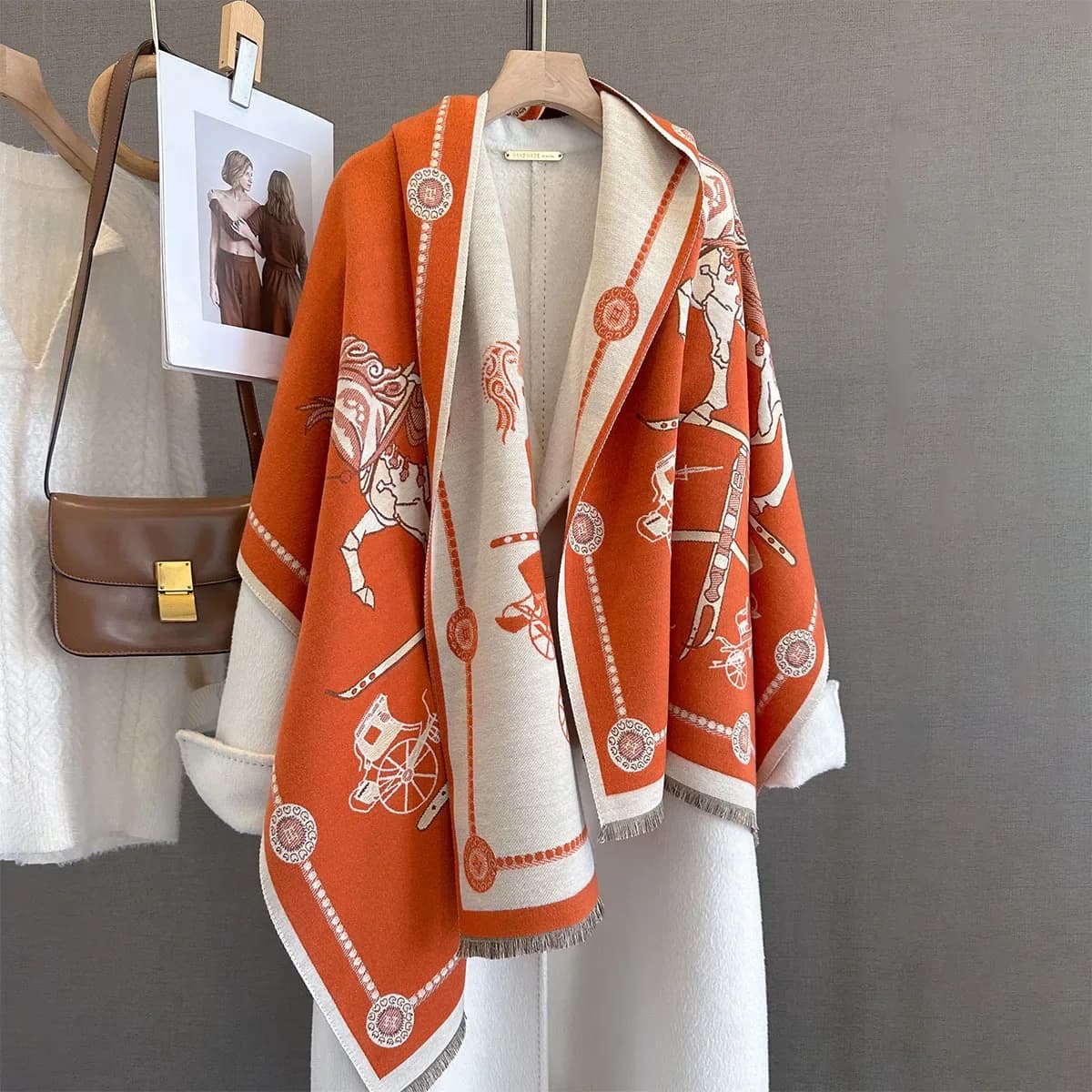 Moda Inverno Pashmina Elegante Cavallo Stampa Scialle Wrap Donna Sciarpa di Cachemire di Lusso Femme Coperta Calda Spessa Stole Coperta Lunga
