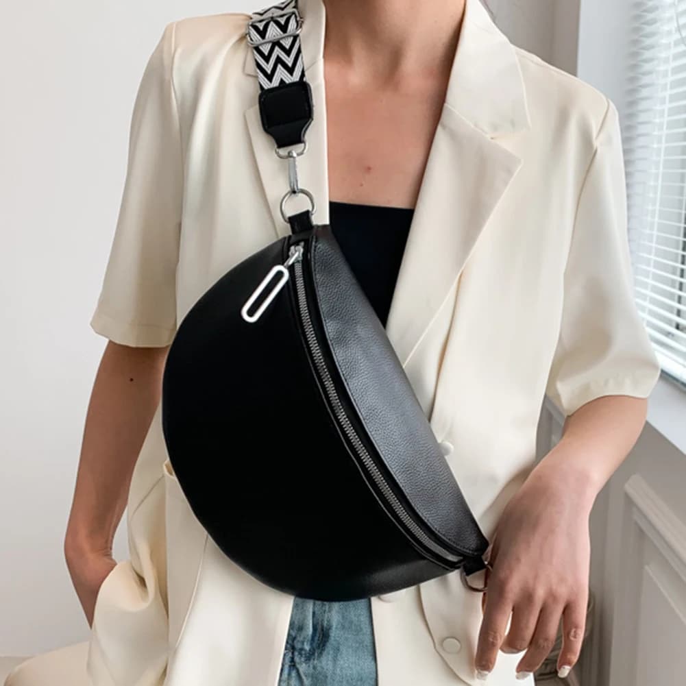 Borsa da petto casual per donna 2024 Borsa a tracolla da viaggio grande in pelle Borsa da cintura a mezzaluna da donna Borsa a banana Marsupio da strada femminile