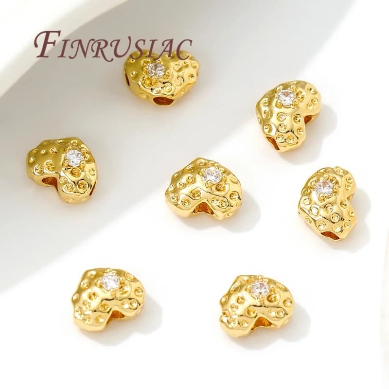 Separatori di perline placcate oro 18 carati Perline distanziatrici a forma di cuore in ottone per braccialetti Accessori Gioielli fai da te Forniture per la creazione di perline di metallo