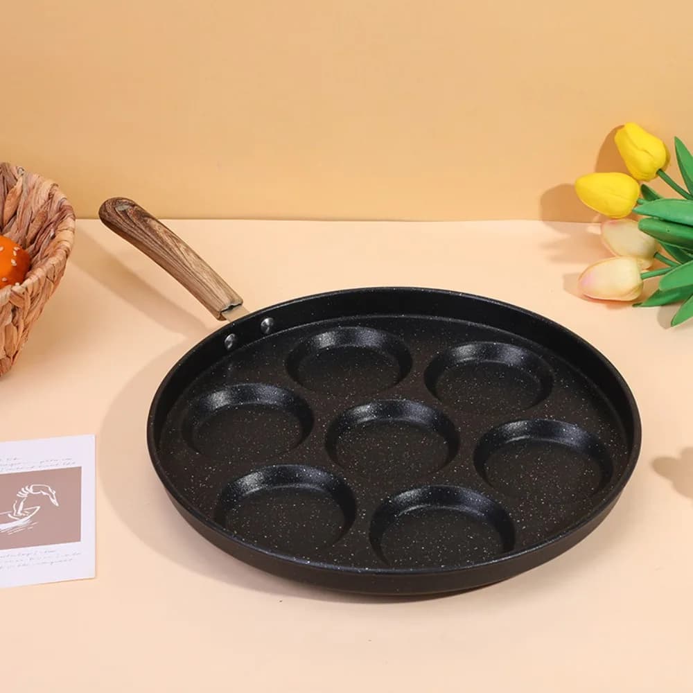 Household 4/7 Hole Egg Frying Pan Wood Grain Handle Divided Breakfast Egg Pan Non-stick Universal Egg Cooker Induction Cook-top