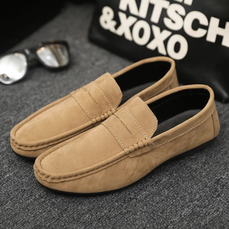 ELUVA Mocassini Casual da Uomo Estate Traspirante Antiscivolo Leggero Scarpe da Ginnastica da Passeggio Comode Scarpe da Guida da Uomo Appartamenti Pigri 2025