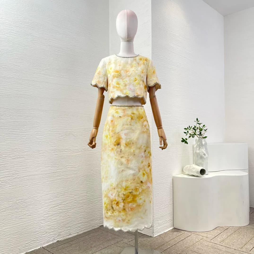 Short sleeve shirt with diamonds and floral print with light yellow shell edge Set top and skirt 2025 New design spring