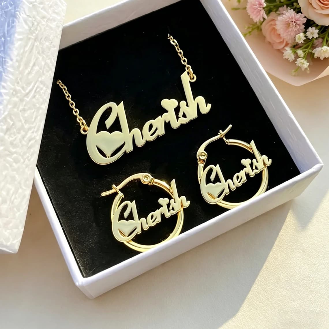 Set di Gioielli Personalizzati con Nome: Collana e Orecchini in Acciaio Inossidabile per Bambini, Neonati e Donne, Regalo di Compleanno Personalizzato