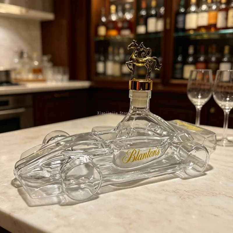 Race Car Shaped Glass Liquor Decanter with Horse Stopper, Lead-free Clear Glass Whiskey Bottle for Home Bar Decor & Gift