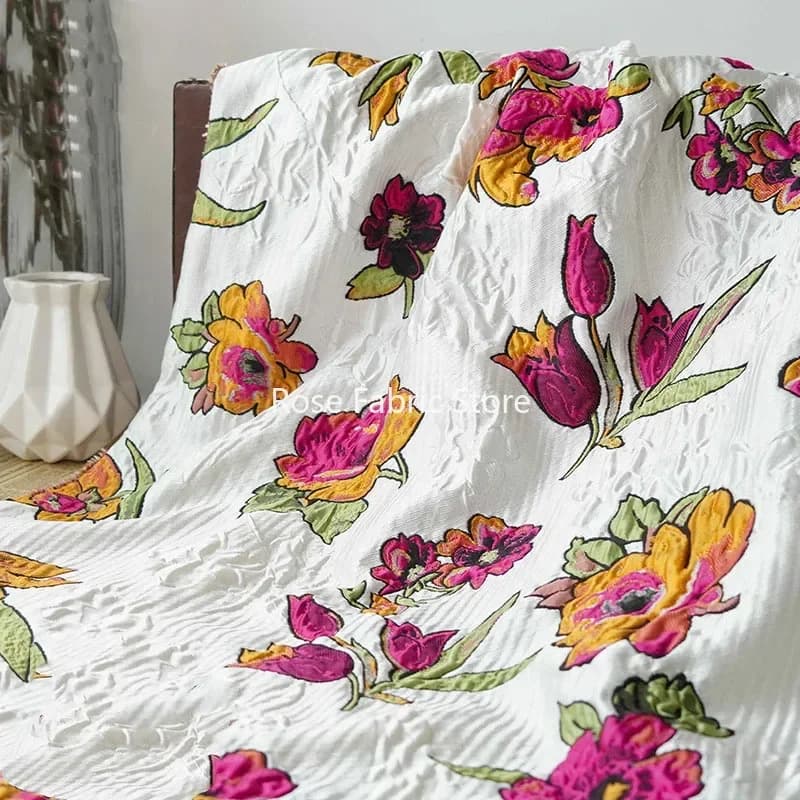 Tessuto jacquard tinto in filo di fiore grande in rilievo da 1 metro, tessuto da cucito decorativo per borsa da donna elegante pieghettata