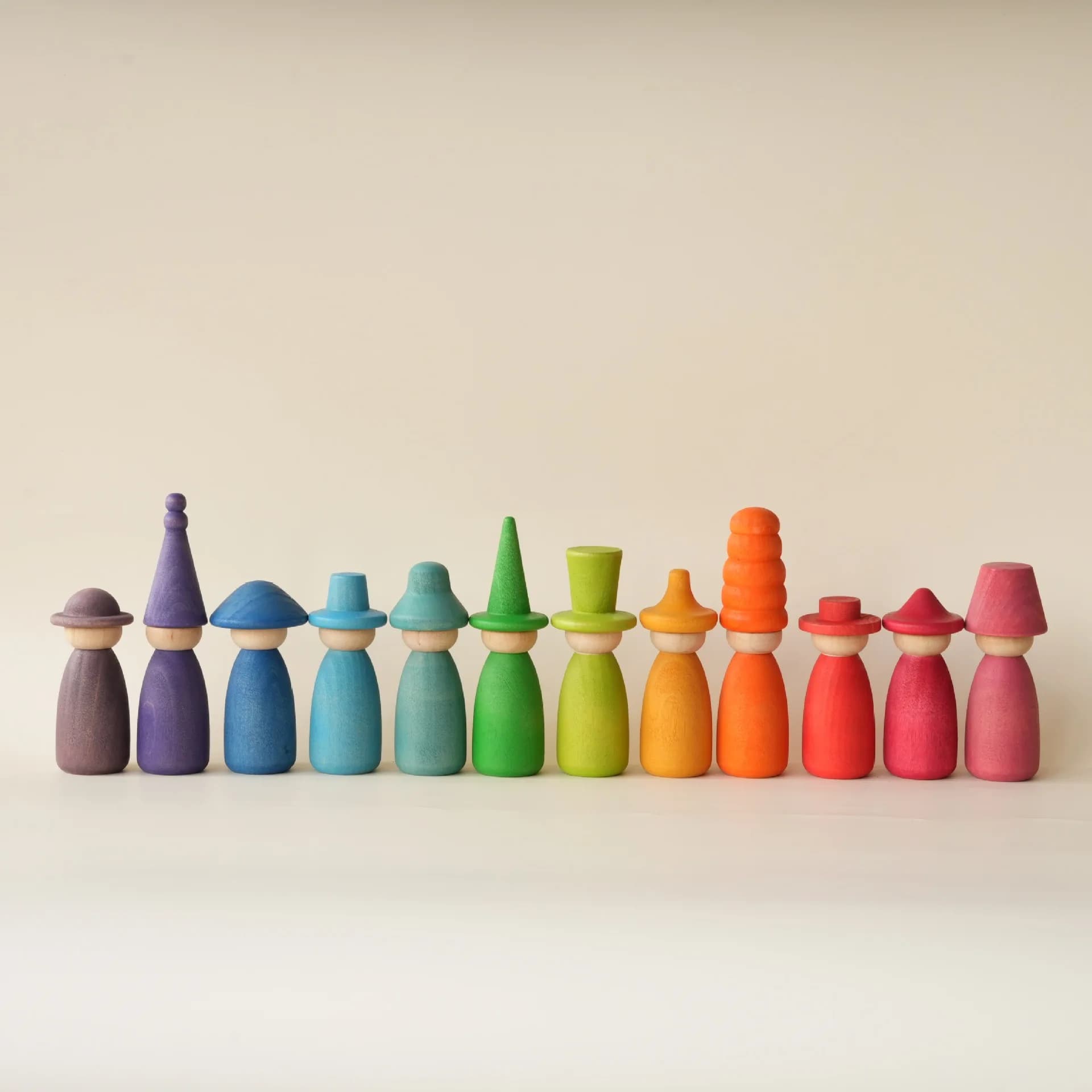 Bambole in Legno Generiche con Cappello Intercambiabile, Gioco di Abbinamento Colori in Legno Tinto, Gioco di Ruolo, Blocchi da Costruzione Open-Ended, Figure Decorative