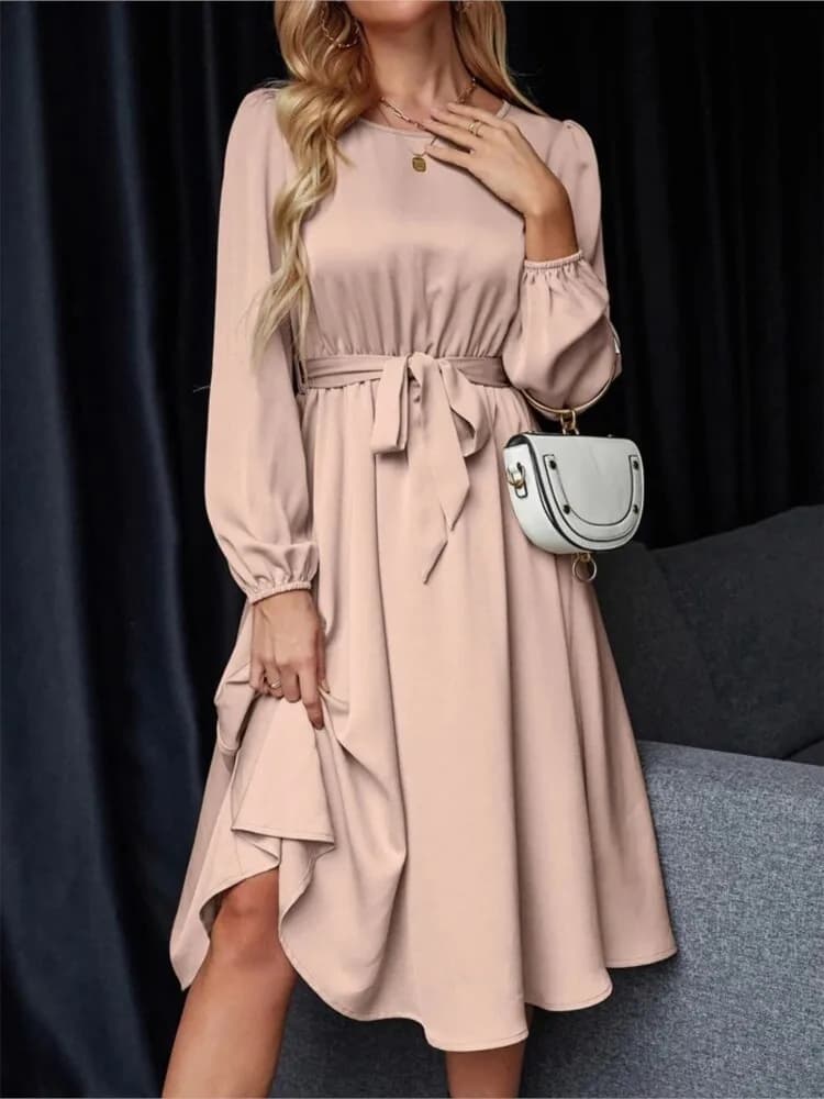 Abito da donna di media lunghezza con maniche a lanterna di nuova moda estiva, buco della serratura, vita con lacci, girocollo in raso, manica lunga