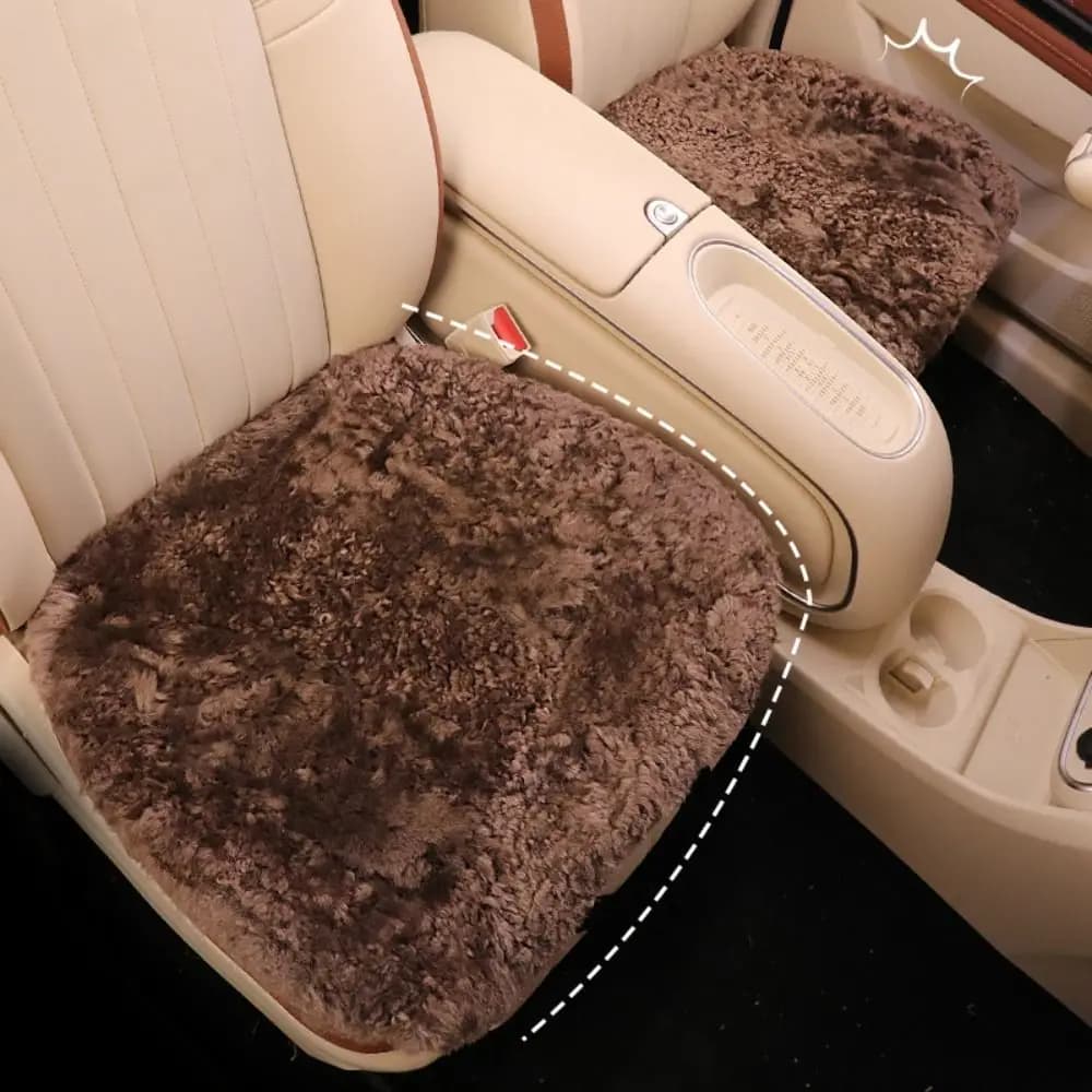Comfortable warm cushion for car in thickened cardboard Soft car seat cushion with anti-slip bear Universal wool car seat cover