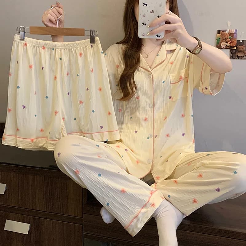 Pigiama da donna in tessuto stropicciato stile coreano con cuori e stelle: dolce abbigliamento estivo per il tempo libero, set 3 pezzi a maniche corte