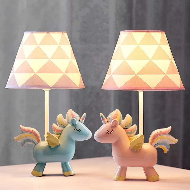 Lampada da scrivania a forma di unicorno per la camera dei bambini a LED, lampada da comodino per camera da letto per ragazza nordica in cartone animato, luce notturna dimmerabile creativa