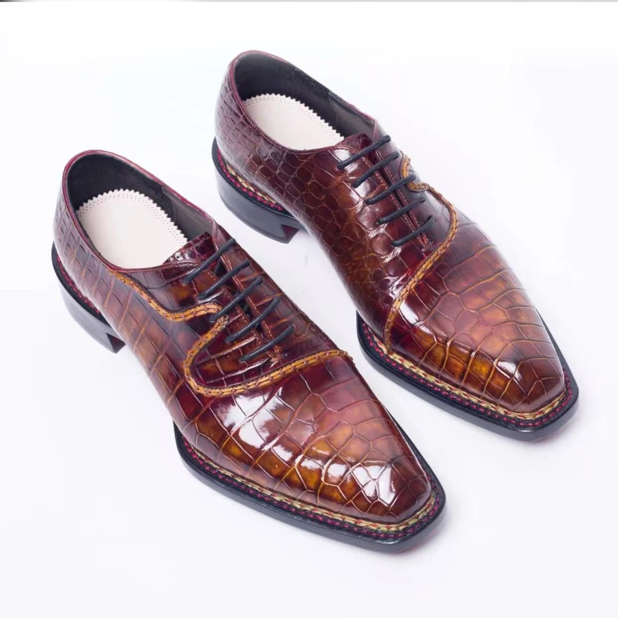 Scarpe eleganti da uomo Sanyeshechiping, nuove, in stile coccodrillo, per matrimoni, ufficio e lavoro, colore spazzolato.