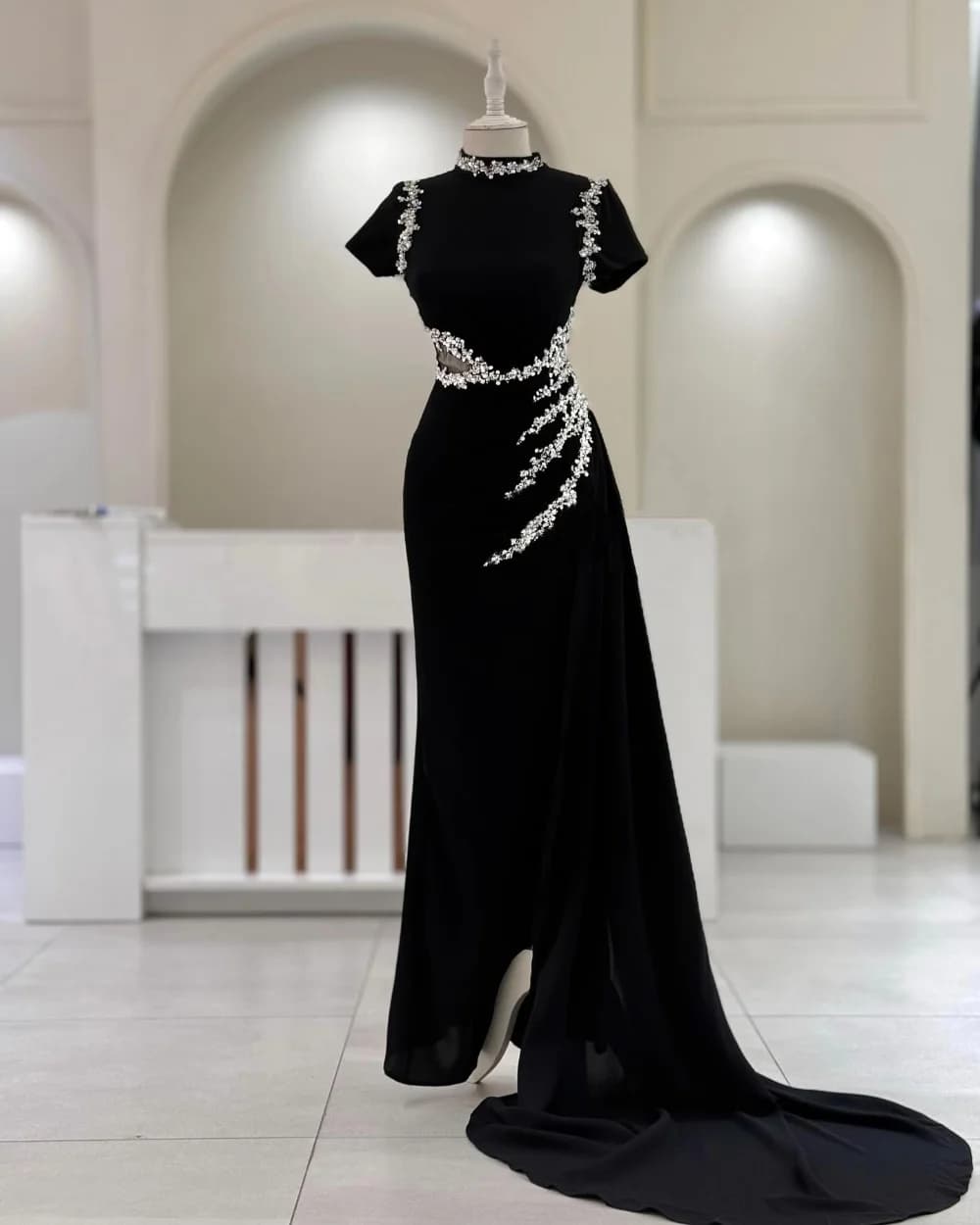 Abiti lunghi a trapezio con colletto alto e paillettes in jersey personalizzato Occasioni su misura Serata formale classica squisita