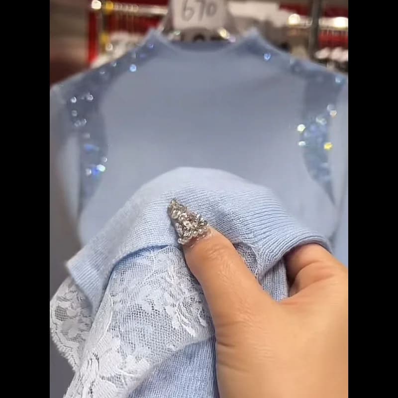 Hot Diamond Lace Splicing Mezzo dolcevita lavorato a maglia con fondo da donna Autunno e inverno Nuovo maglione versatile