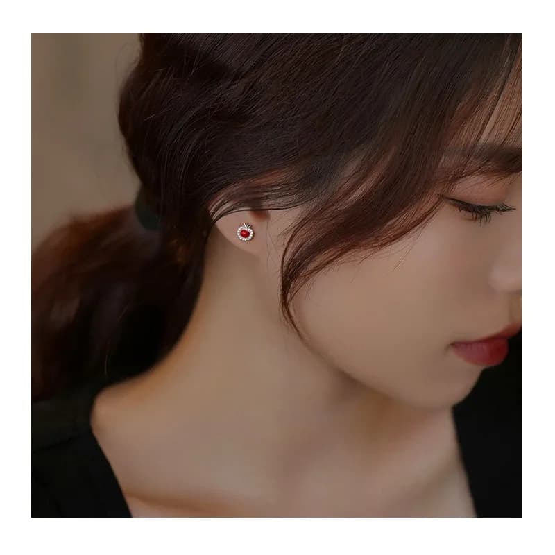 Super Flash Apple Stud Earrings for Women Are Simple, Sweet, Small, Fresh and Cute Zircon Autumn and Winter Daily Commuting Earr