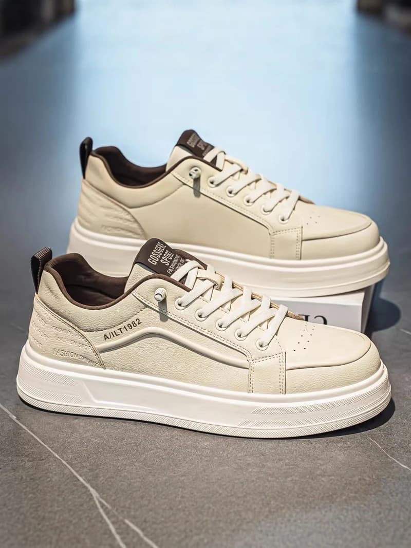 Scarpe Slip-On da Uomo 2026 Nuove Estive Antiscivolo Resistenti all'Usura Basse Casual Sportive Bianche di Tendenza