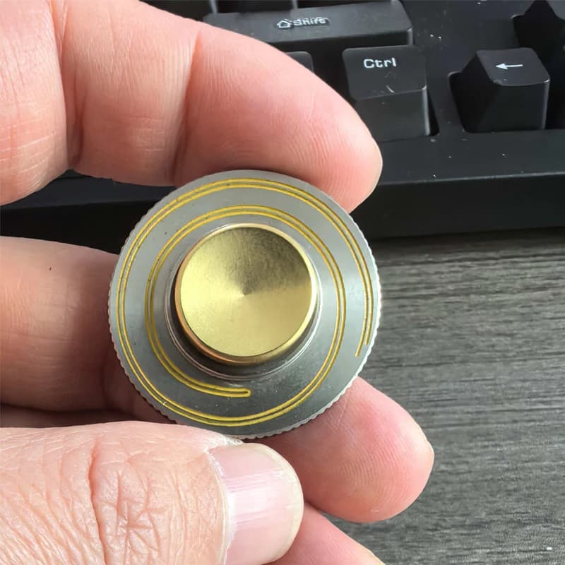 Novità Scala Righello Metallo Fidget Spinner ADHD Autismo Antistress Regali Gadget EDC Piccoli giocattoli silenziosi per l'ansia per adulti