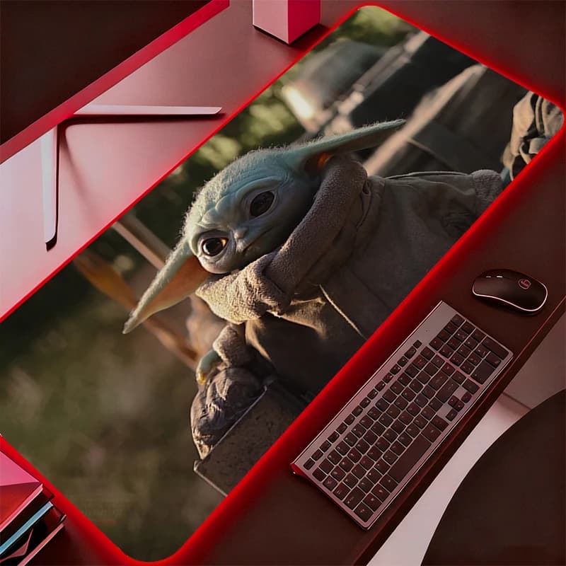 Tappetino per mouse Star Wars RGB di grandi dimensioni per e-sport, in gomma flessibile e liscia, per PC, tastiera, retroilluminazione a LED, resistente