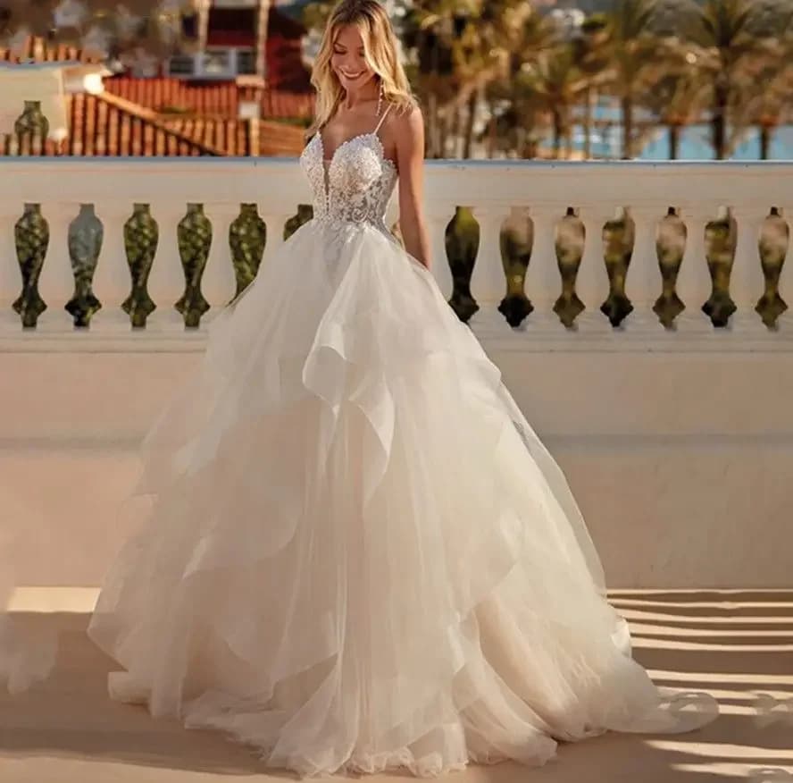 Abiti da sposa eleganti personalizzati A Line Piega Spaghetti Scollo a V Tulle Ruffles a strati per le donne Robe Mariage Abiti da sposa