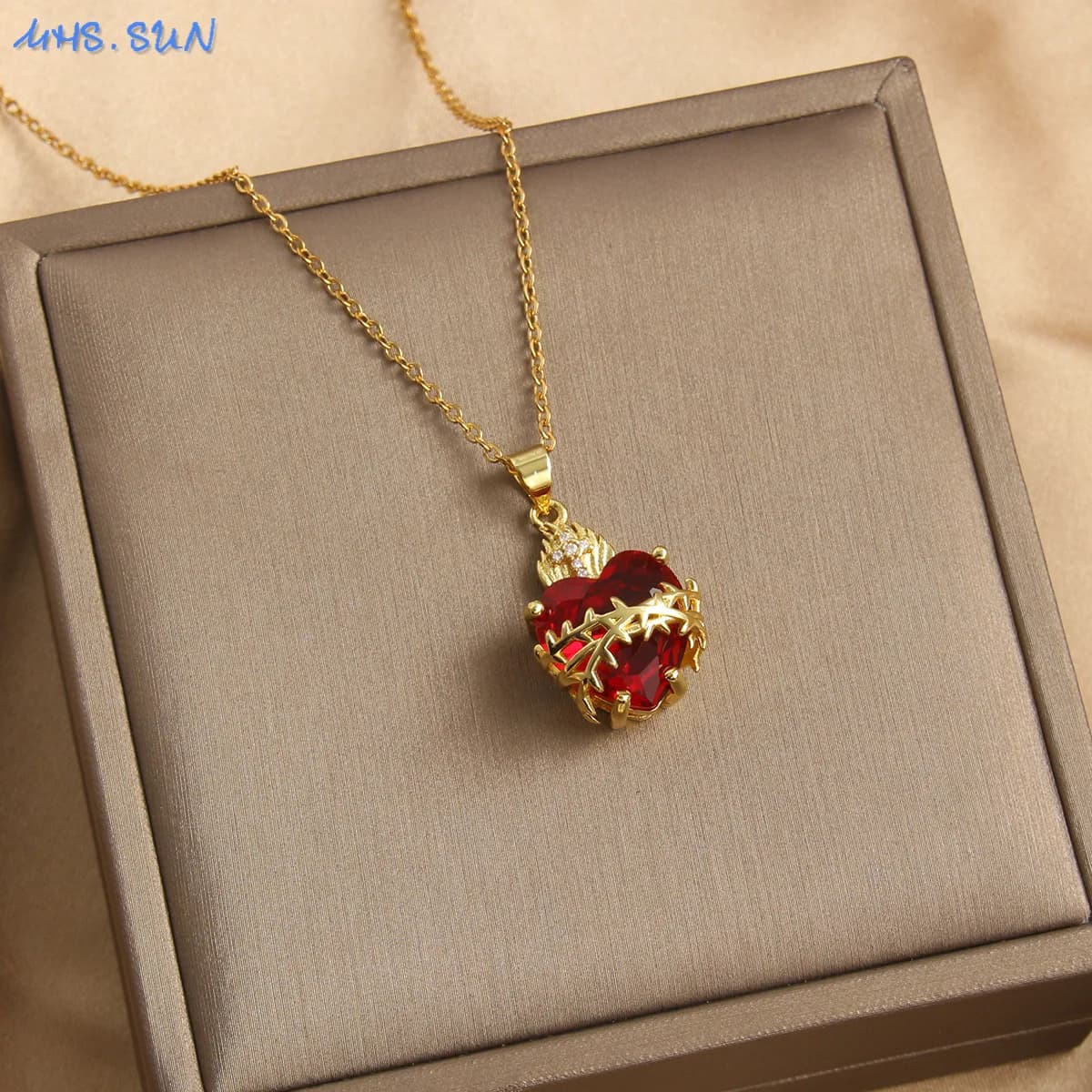 SUNSLL Sacro Cuore Rosso Croce Zircone Cubico Pendenti Collane Donne di Lusso Placcato Oro Amore Romantico Anniversario Gioielli Regali