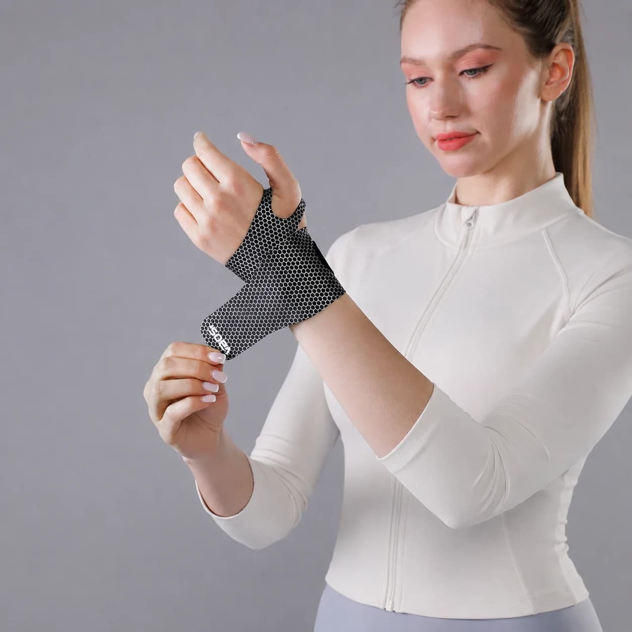 Fixed Spandex Sport Wrist Guard Wrist Sprain Tendonitis With Fastener Tape Wristband Ultra Thin Joint Brace Badminton Basketball