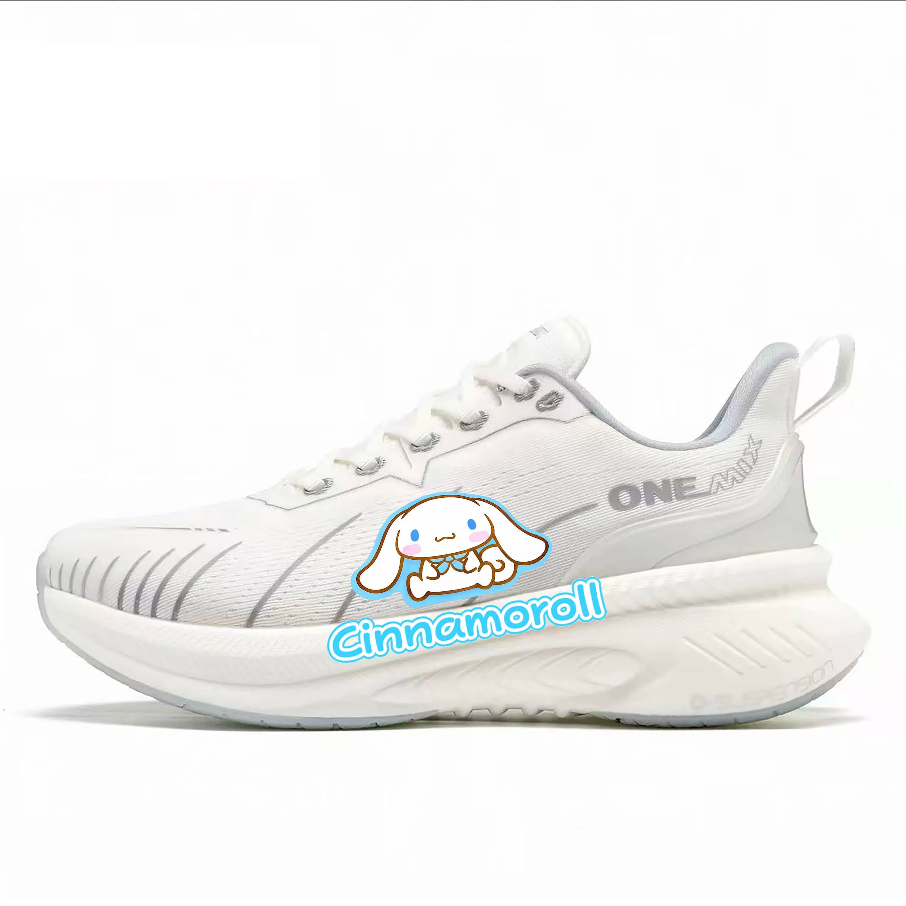 ONEMIX Sanrio Cinnamoroll Scarpe da Corsa su Strada Uomo Donna con Ammortizzazione ad Aria Scarpe Sportive da Esterno Sneaker Personalizzabili per Coppia