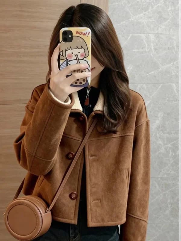 Giacca Corta Reversibile in Pelle Scamosciata e Pelliccia di Agnello da Donna, Nuovo Stile Primaverile Ispessito, Cappotto Coreano Integrato in Pelle e Pelliccia
