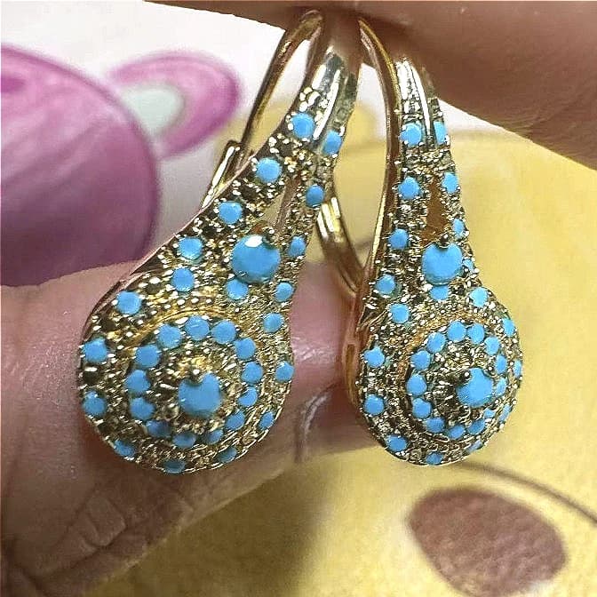 Orecchini a cerchio placcati in oro turchese sintetico moda elegante per le donne Squisite occasioni formali Accessori per gioielli per banchetti