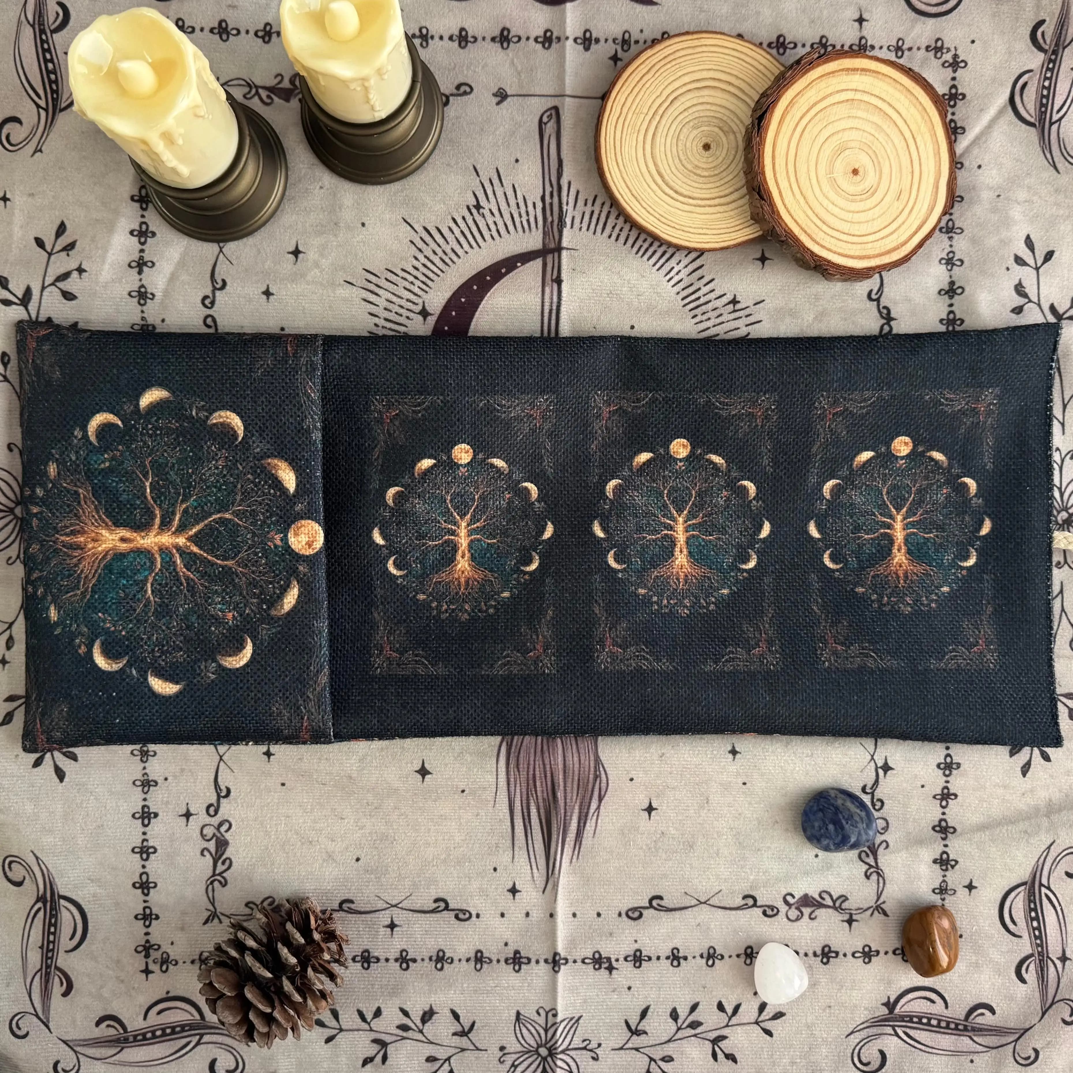 Albero della vita Borsa portaoggetti per tarocchi con fasi lunari Carte dei tarocchi Tovaglia per divinazione Misterioso cielo notturno Stelle Piante Custodia avvolgente