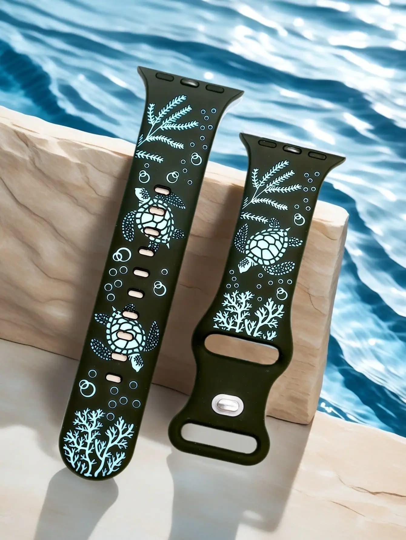 3D Sea Turtle Two-Tone Floral Engraved Watch Band Compatible With Apple Watch Band 38mm 40mm 41mm 42mm 44mm 45mm 46mm 49mm Beach Summer Cute Watchband Replacement Sport Silicone Band Compatible With IWatch Series 11 10 Se Ultra 9 8 7 6 5 4 3 2 1 Women Men