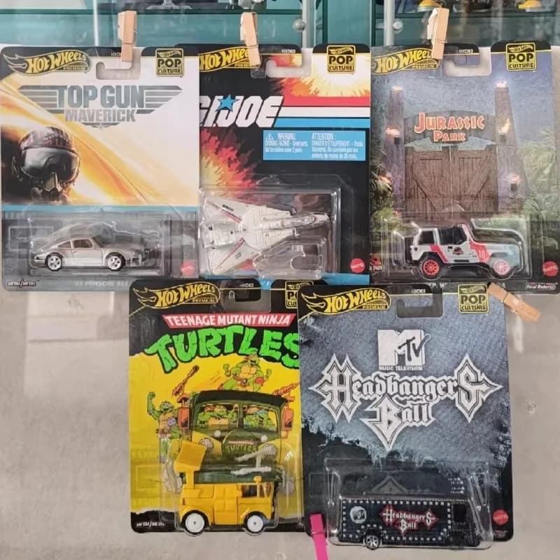 Nuova vendita Hot Wheels Hxd63 Collezione di cultura pop Serie Stranger Things Godzilla Ritorno al futuro Forza Matrix Toys Regali per auto
