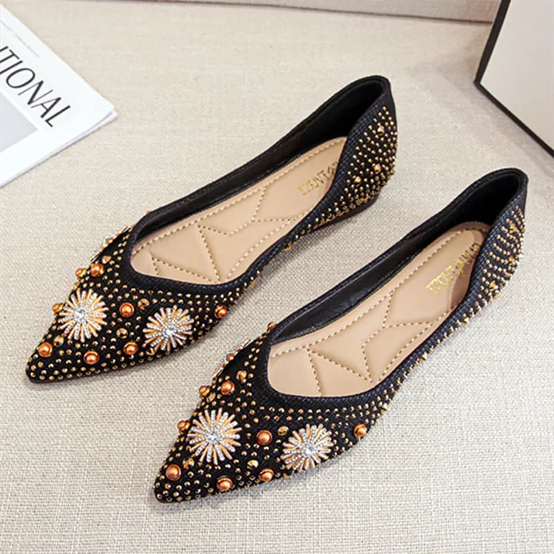 Moccasins with decoration with metal rivets for women Mocassini pointed with luxury rhinestone design for women casual shoes with soft sole and comfort