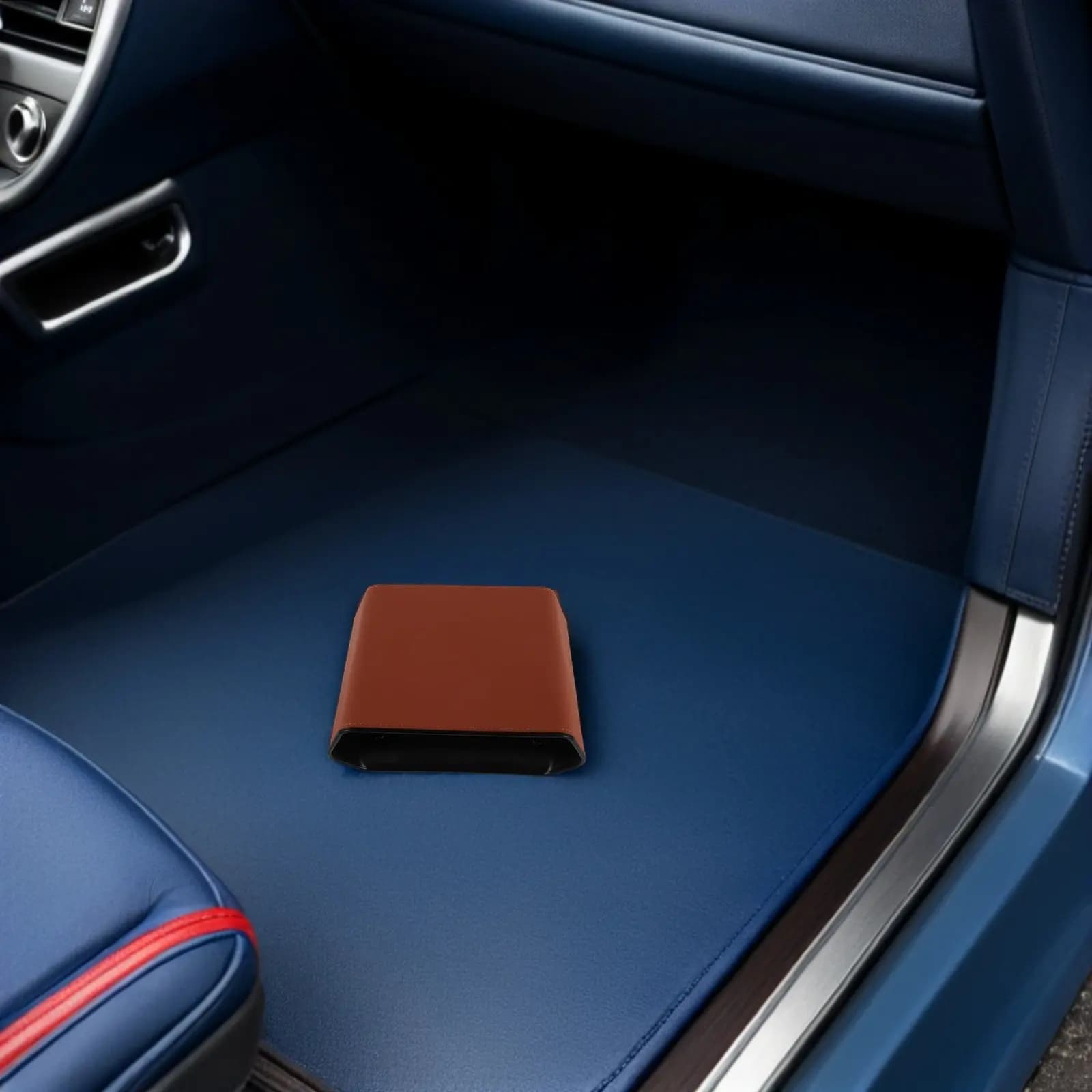 Removable Car Vehicle Trash Can Small Clip on Garbage Bin for Suv Truck Seatback Leakproof Waterproof Car Interior Trash