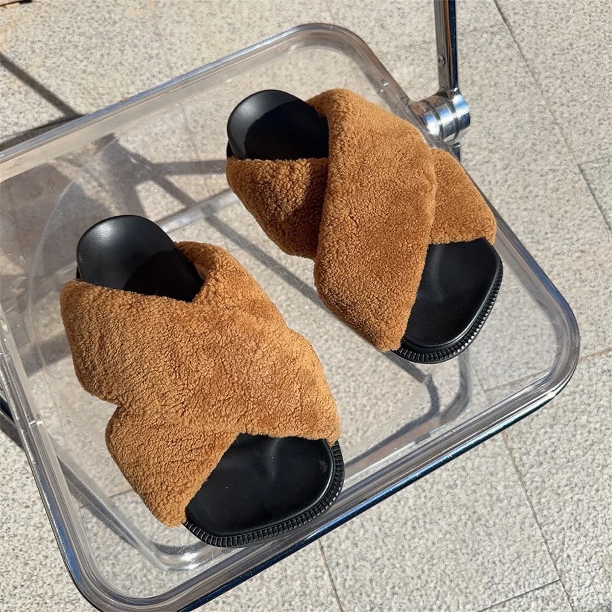 Sandali Donna Platform con Cinturino Incrociato in Lana Soffice, Ciabatte di Lusso Firmate, Scarpe Comode ed Eleganti per l'Estate 2026
