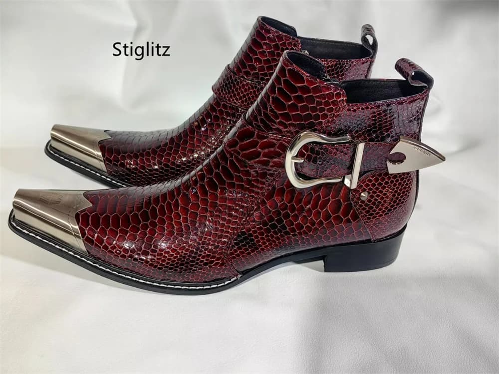 Stivali Chelsea da Uomo con Motivo a Pelle di Serpente Bordeaux, Punta Affusolata, in Pelle Verniciata con Fibbia, Scarpe da Sposo, Stivaletti alla Caviglia