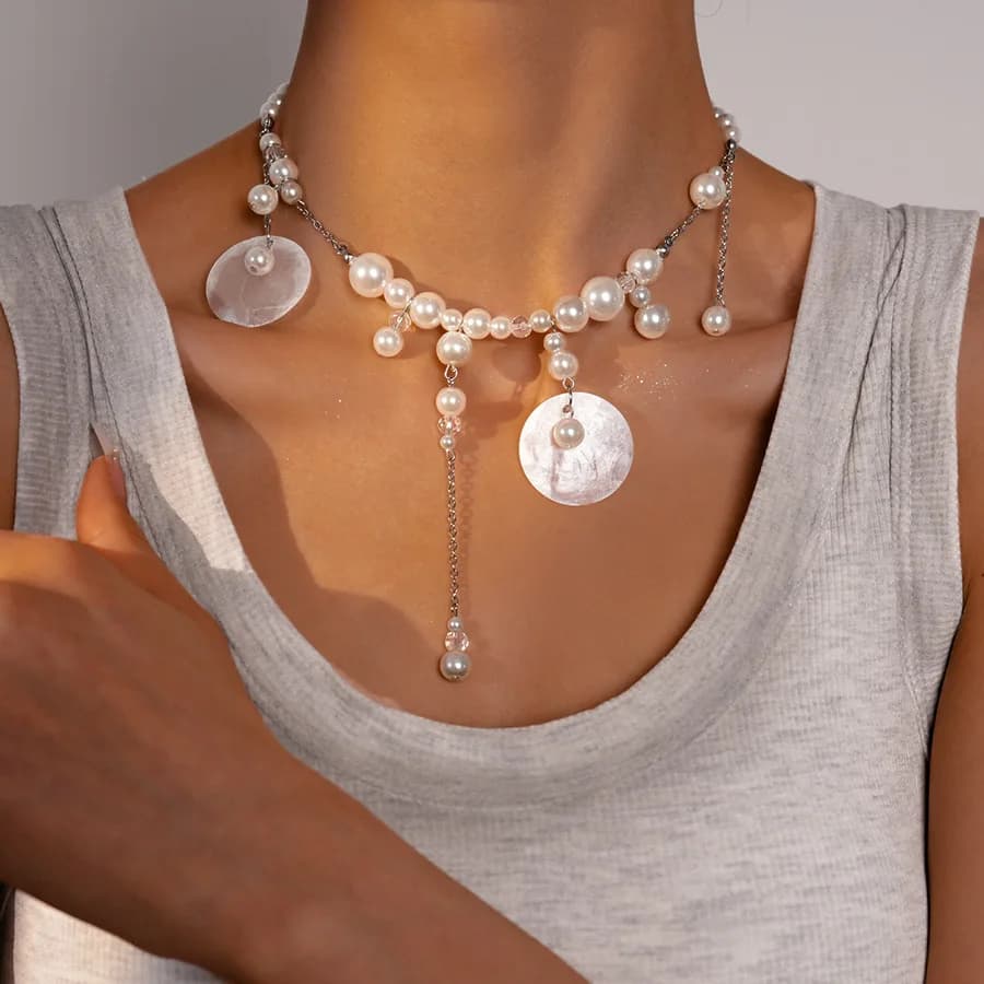 Elegant White Simulated Pearl Chain Necklace Bohemian Round Shell Fringe Tassel Necklace for Women Minimalist Party Jewelry