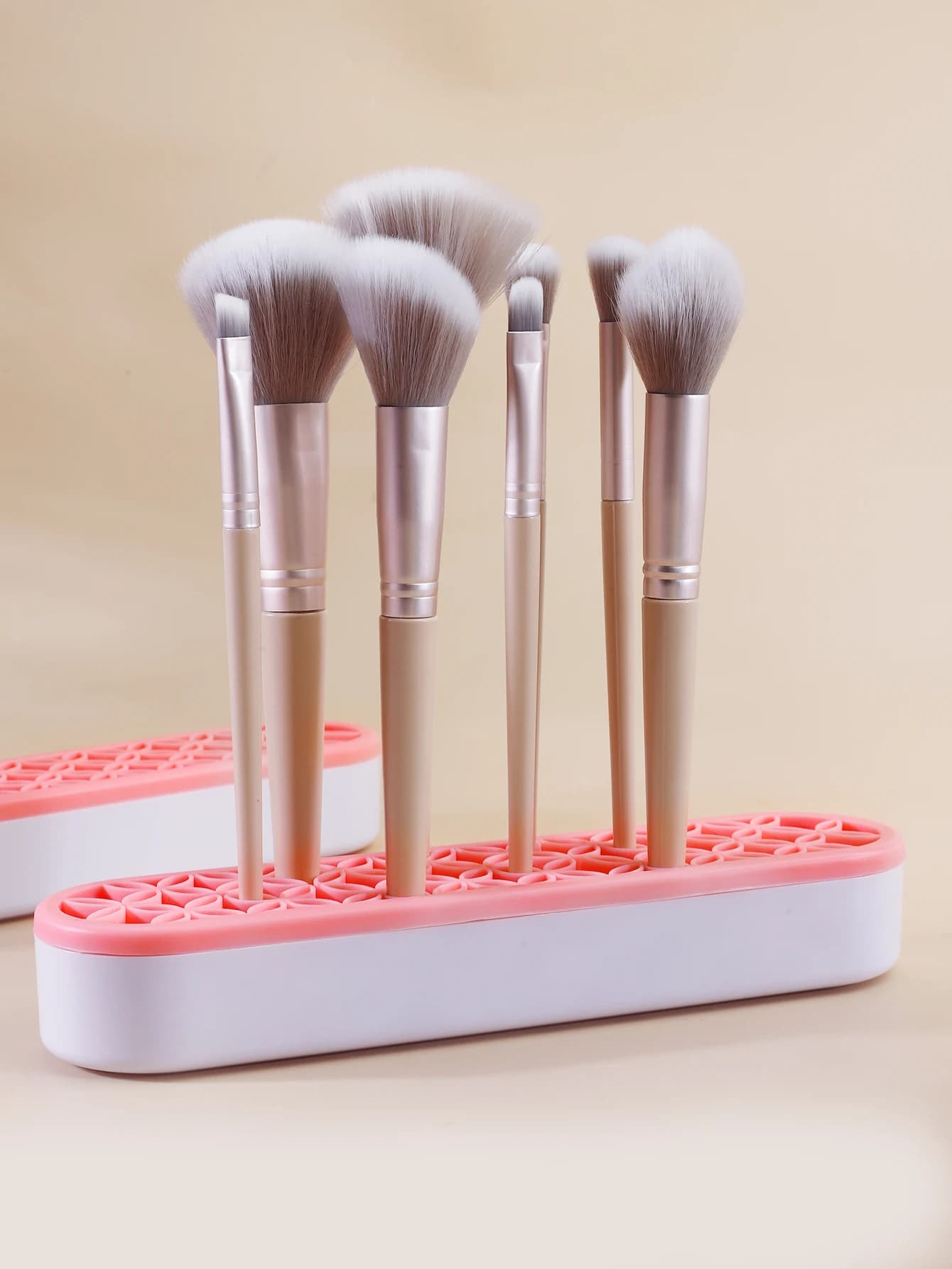 Nuovo espositore per pennelli per trucco in silicone, espositore per rossetti, strumenti per il trucco, scatola portaoggetti multifunzionale per pennelli per il sole