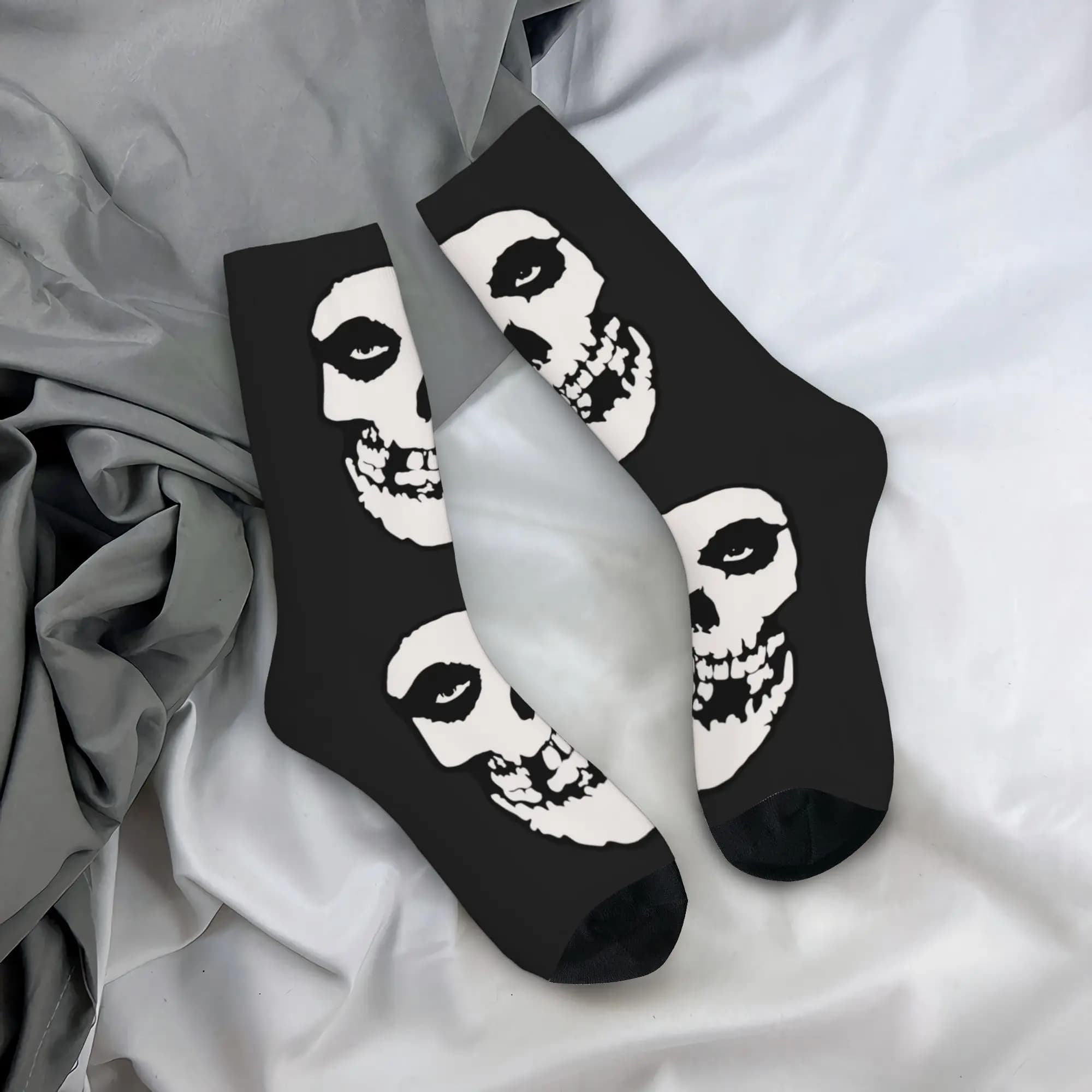 Custom Misfitting Misfits skull logo Mens Crew Socks Unisex Novelty Heavy Metal Spring Summer Autumn Winter Dress Socks