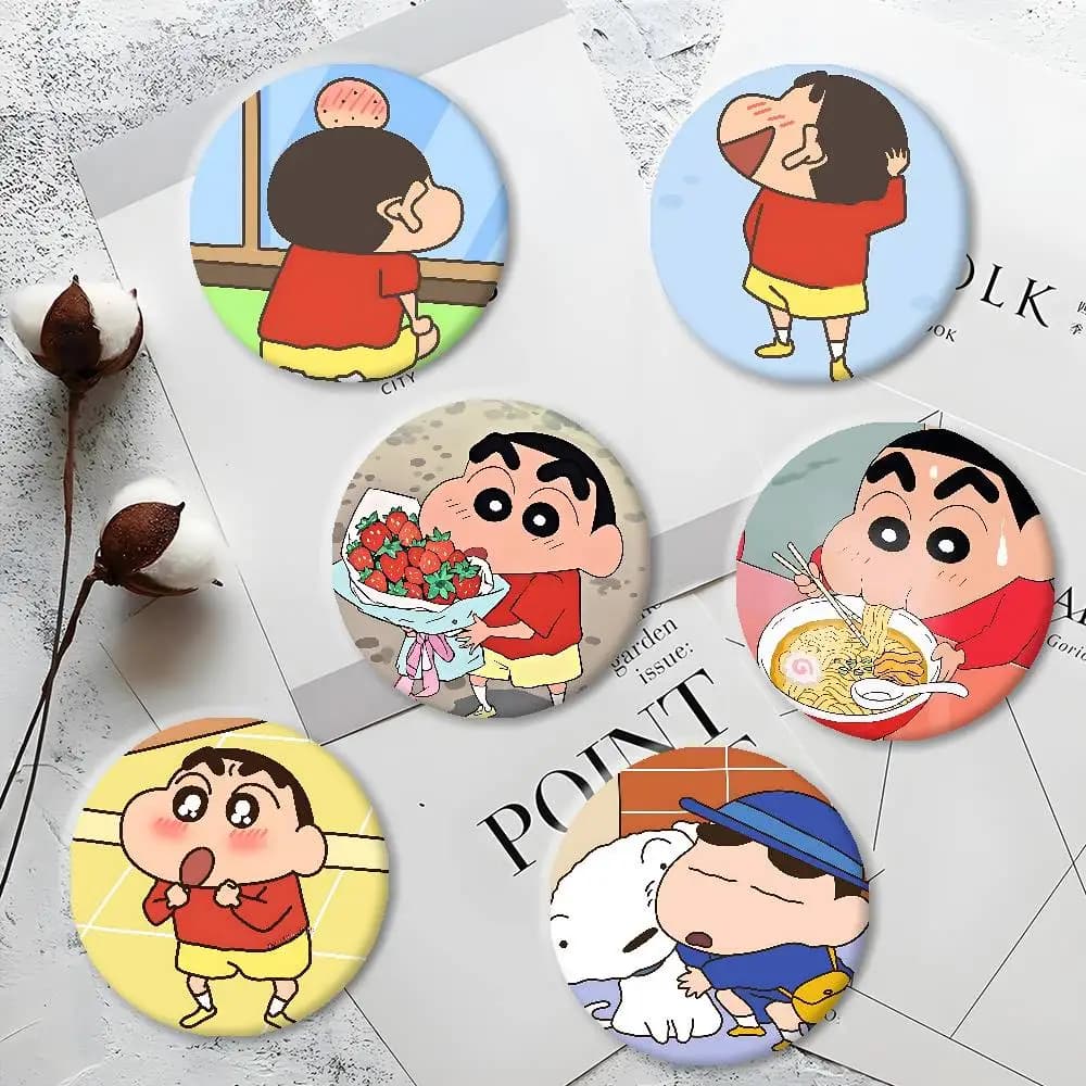 Spilla in metallo personalizzata Crayon Shin-chan, distintivo in latta, accessorio per gioielli, cappello, borsa, risvolto