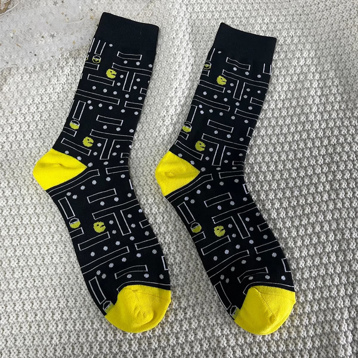 1 pair of unisex gaming socks for old school, fashionable and fashionable dresses for all seasons on the daily road