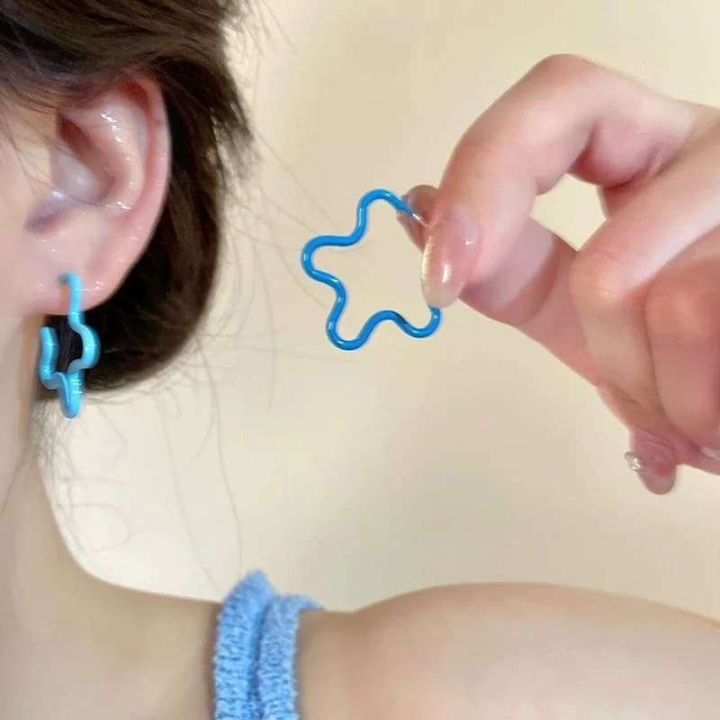 Unique Dopaamine Star Earrings for Women Sweet Candy Color Asymmetric Earrings Party Vacation Jewelry Accessories Gift Wholesale
