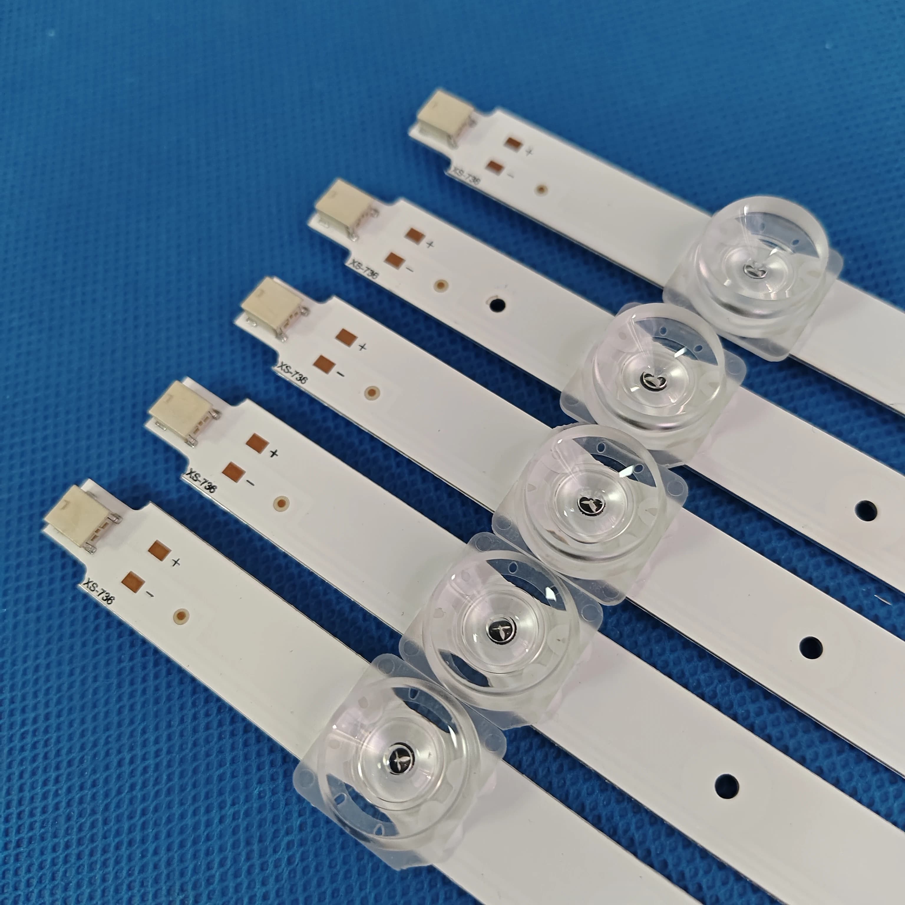 Striscia LED per GU65TU8079U UE65AU7100K UE65AU7100U UN65AU7000G UE65TU6905K UE65TU7172U UE65TU8072U UE65TU7095U