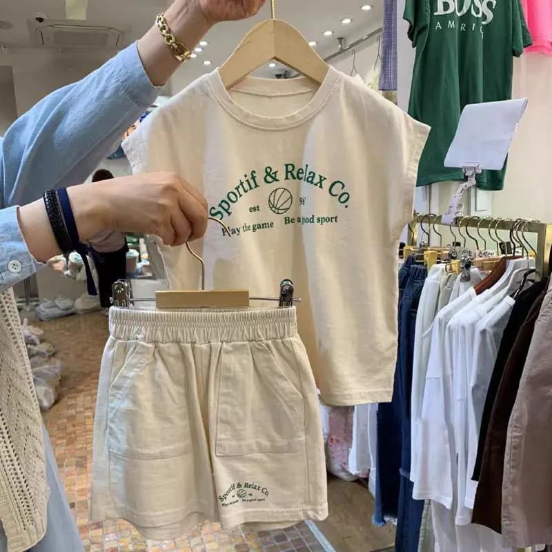Completo Estivo RAISE per Bambini 2-6 Anni, Set 2 Pezzi con Maglietta Stampata e Pantaloncini con Elastico in Vita