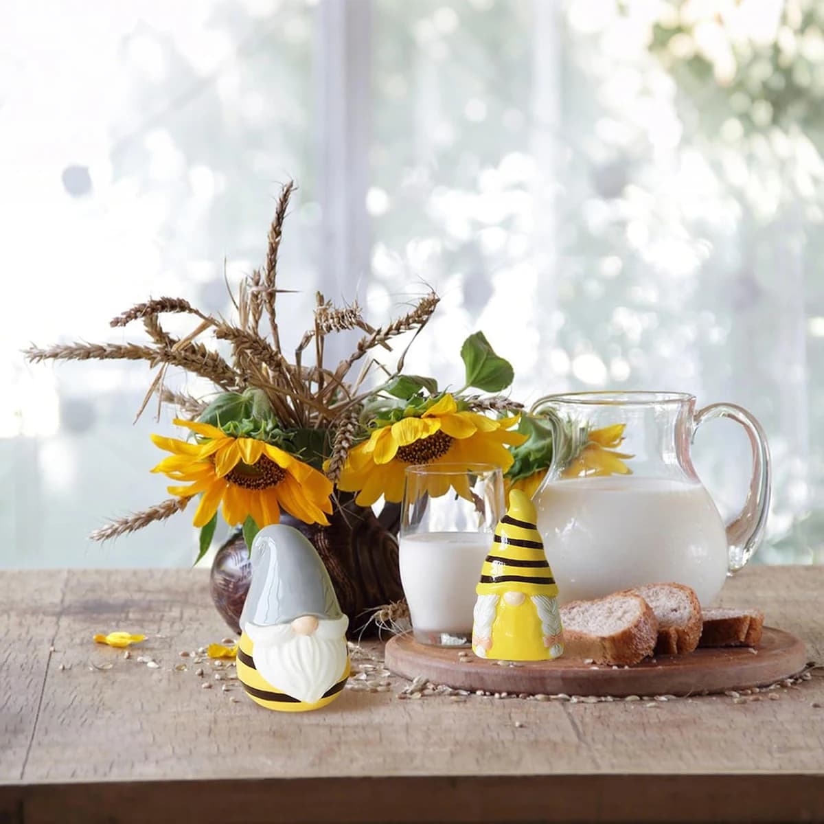 Set di 2 contenitori per spezie in ceramica con funghi stravaganti, salero e pepe dal design simpatico pixie per l'arredamento del tavolo da pranzo