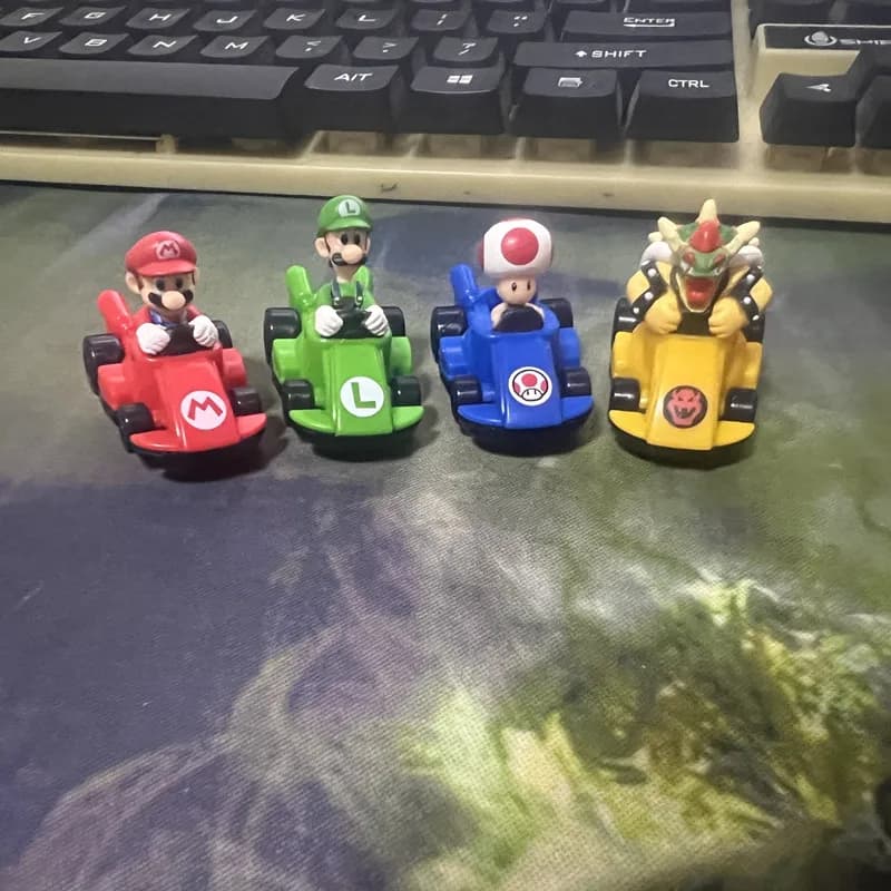 4 pezzi/lottp 4 cm Super Mario Luigi Scacchi Kart Racing Ornamenti Collezione Ornamenti