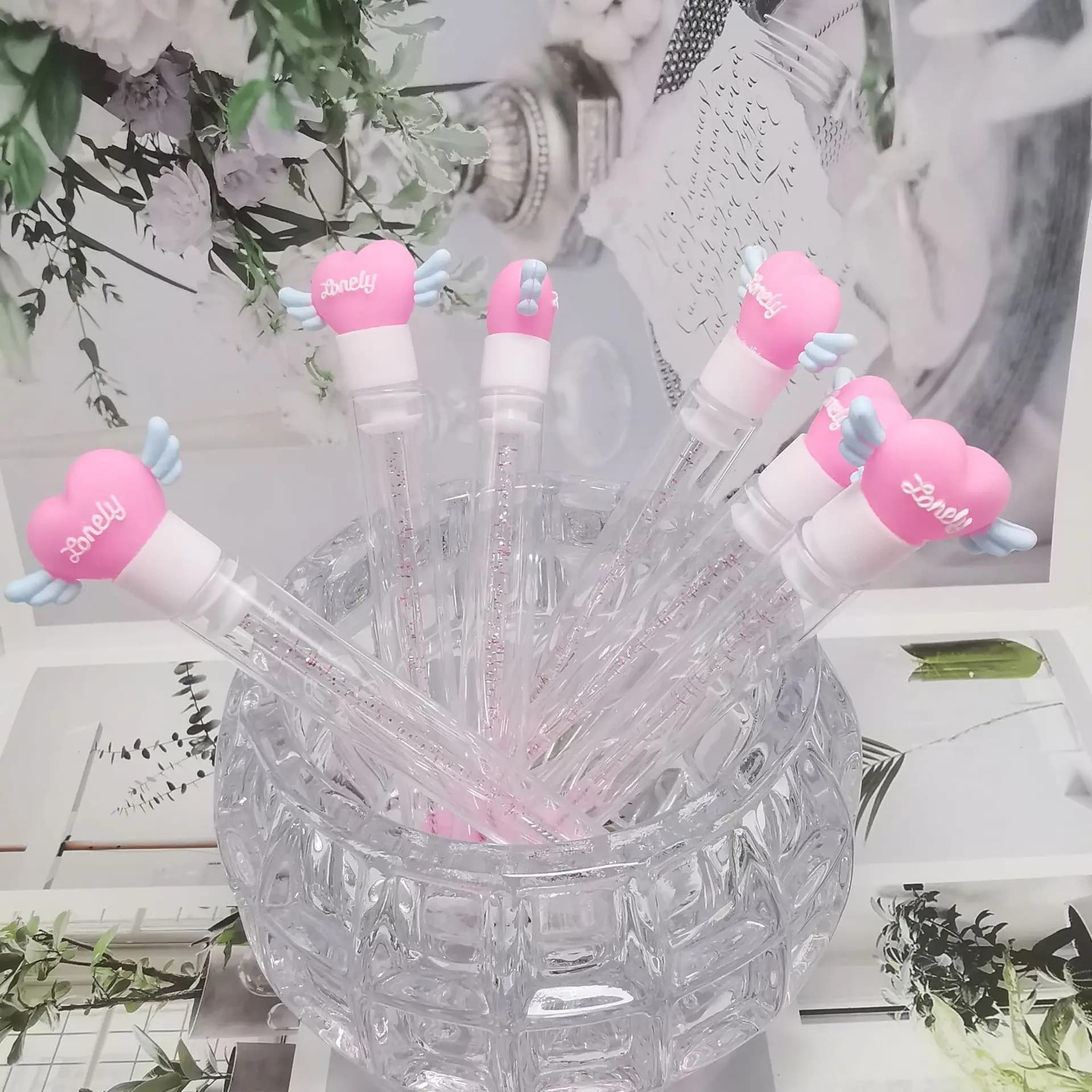 Wholesale heart-shaped model angel wing brush for eyelashes tube mascara wand for eyelash spools brush spools for eyelashes with tube