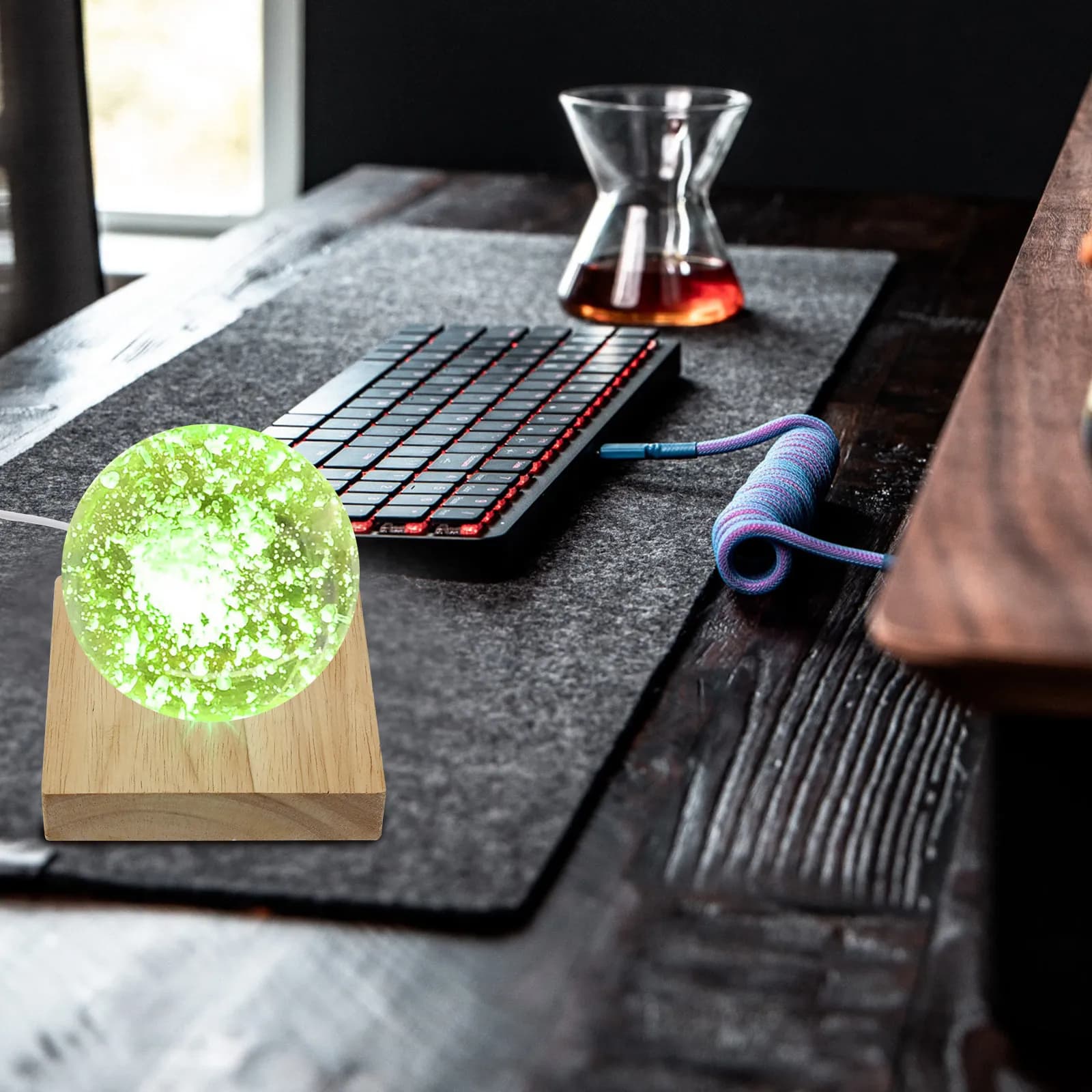 Set di 1 Base in Legno Massello con Illuminazione LED, Supporto per Sfera di Cristallo, Alimentazione USB, Base Luminosa Decorativa per Esposizione di Cristalli, Stile Vintage Romantico