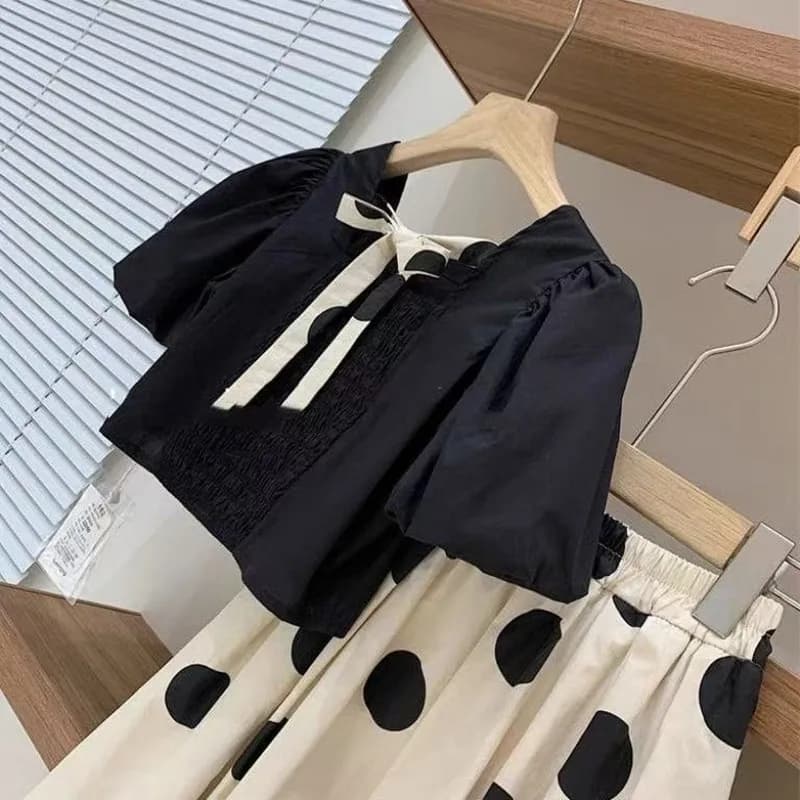 Set di abbigliamento per ragazza adolescente Estate 2025 Nuovo cotone Collo quadrato Manica a palloncino Top Dot Mezza gonna Set di due pezzi Set di gonne per bambini