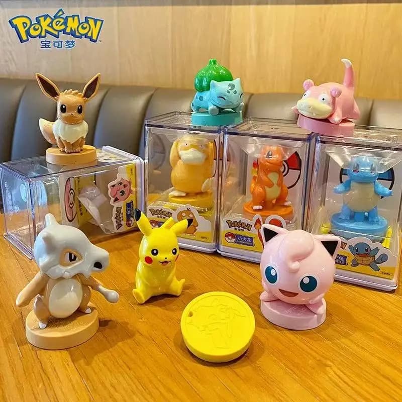 Simpatica Figurina Pokémon in Scatola Trasparente, Decorazione da Scrivania, Regalo di Compleanno a Sorpresa per Bambini e Fan