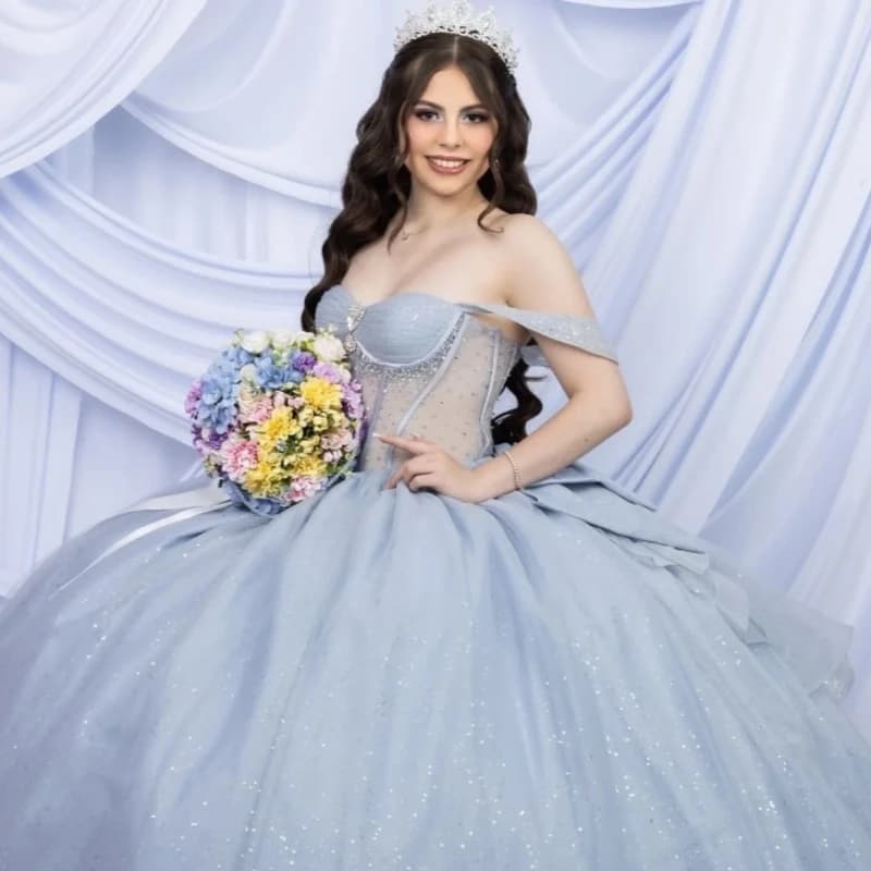 Abiti Quinceanera blu lucidi con spalle scoperte Perline Fiocco di cristallo Tull Party Compleanno Sweet 16 Dress Abiti 15 De Anos